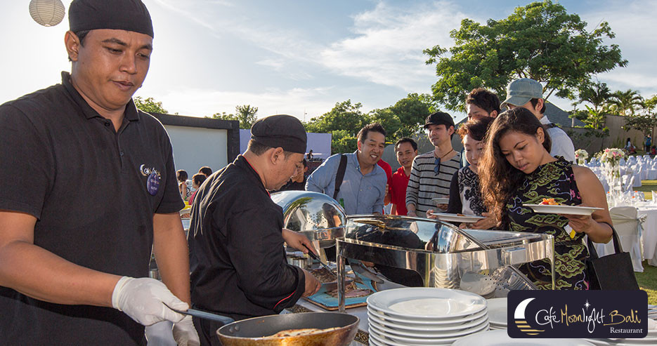 Cafe-Moonlight-Bali-Catering-Service-935x493