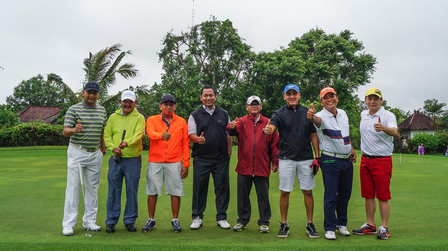 18 Holes Golf Group